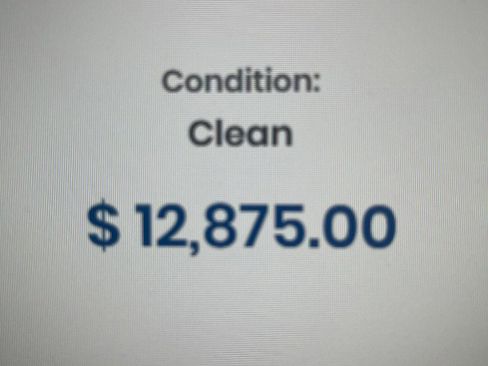 Used 2017 Chevrolet Malibu Hybrid FWD image 3