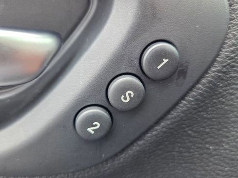 Used 2020 Jeep Cherokee Limited image 36