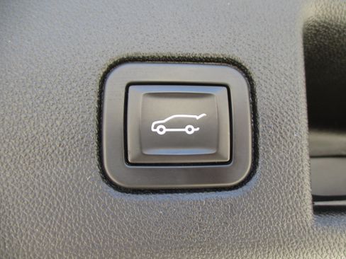 Used 2019 Chevrolet Equinox LT AWD/4WD image 38