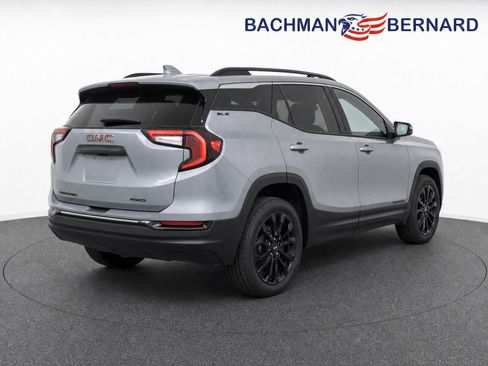 Used 2023 GMC Terrain SLE w/ Elevation Edition AWD/4WD image 7