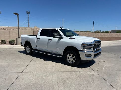 Certified 2026 RAM 2500 Big Horn AWD/4WD image 5