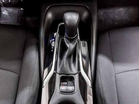 Used 2022 Toyota Corolla LE image 25