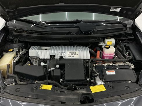 Used 2013 Toyota Prius Two FWD image 19