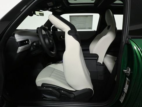 Used 2025 MINI Cooper S image 33