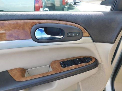 Used 2012 Buick Enclave Leather image 12