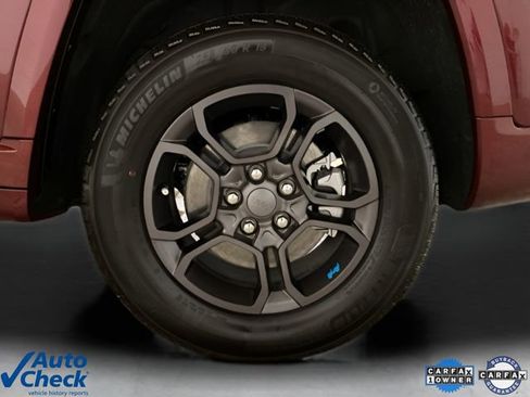 Used 2025 Jeep Grand Cherokee Limited 4xe image 25