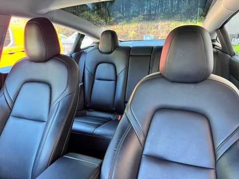 Used 2021 Tesla Model 3 Performance image 1