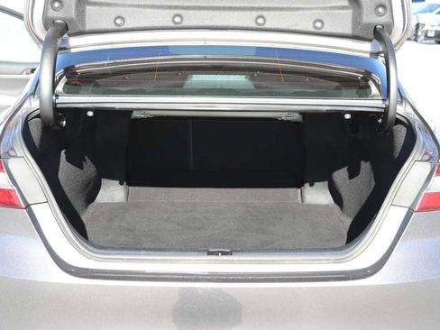 Certified 2020 Toyota Camry XLE image 25