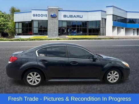 Used 2010 Subaru Legacy 2.5i Premium AWD/4WD image 7
