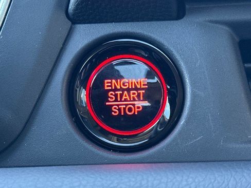 New 2025 Honda Pilot Touring image 28