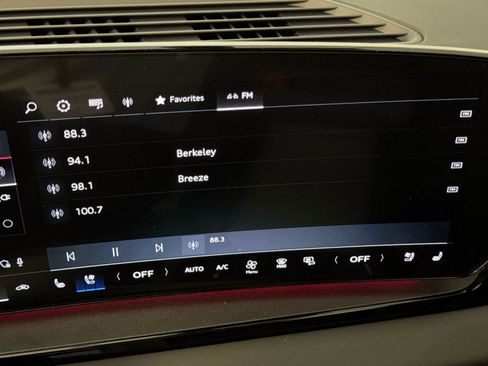 New 2025 Audi Q6 e-tron Premium Plus image 17