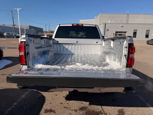 Used 2019 GMC Sierra 1500 SLE w/ SLE Value Package image 8