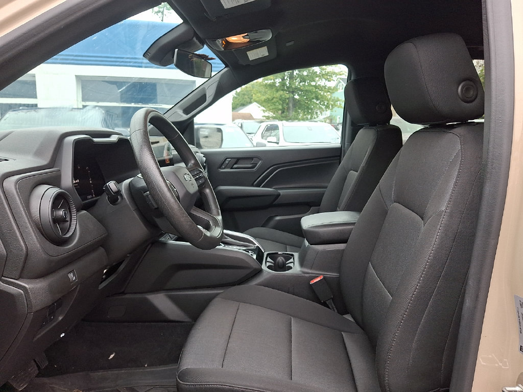 Used 2023 Chevrolet Colorado Trail Boss w/ LPO, Dark Essentials Package AWD/4WD image 13