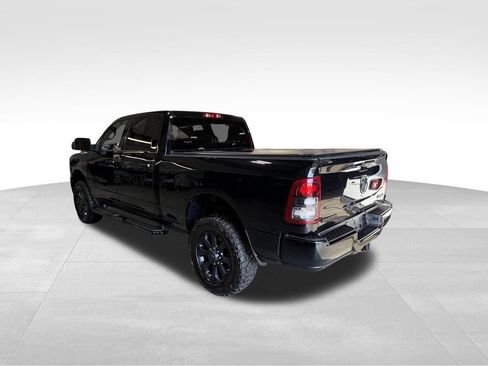 Used 2022 RAM 2500 Big Horn w/ Night Edition AWD/4WD image 3