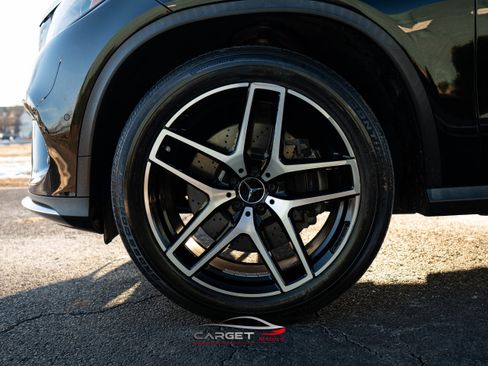 Used 2018 Mercedes-Benz GLE 43 AMG 4MATIC w/ Parking Assist Package image 9