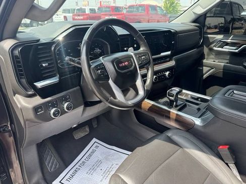 Used 2022 GMC Sierra 1500 SLT w/ SLT Premium Plus Package AWD/4WD image 15