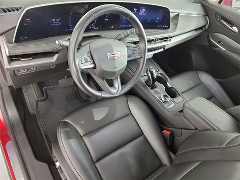 Certified 2024 Cadillac XT4 Premium Luxury image 18