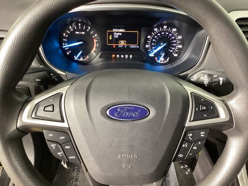 Used 2014 Ford Fusion SE FWD image 22