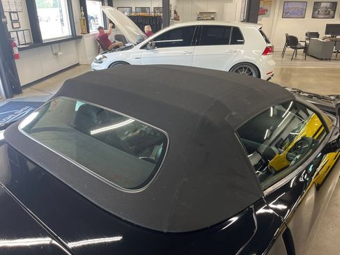 Used 2007 Chevrolet Corvette Convertible w/ Preferred Equipment Group RWD image 32