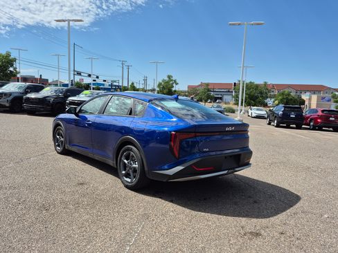 Used 2025 Kia K4 FWD image 3