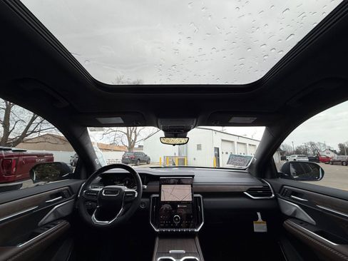 New 2026 GMC Acadia Denali Ultimate AWD/4WD image 29