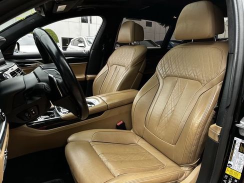Used 2016 BMW 750i xDrive AWD/4WD image 28