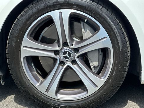 Used 2020 Mercedes-Benz E 350 Sedan image 30
