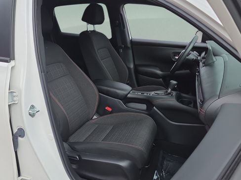 Certified 2024 Honda HR-V Sport image 17