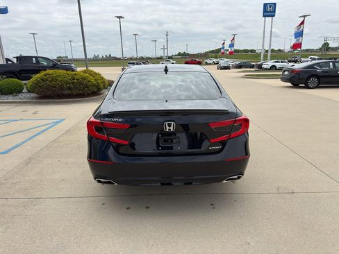 Used 2022 Honda Accord Sport image 6