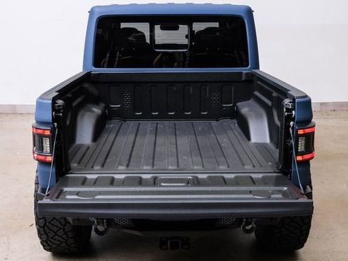 Used 2025 Jeep Gladiator Sport AWD/4WD image 44