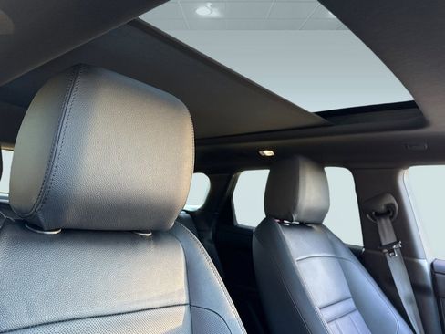 Used 2024 Land Rover Range Rover Evoque Dynamic SE image 13