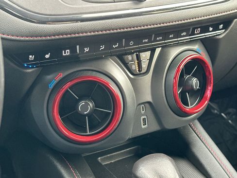 Used 2020 Chevrolet Blazer RS image 19