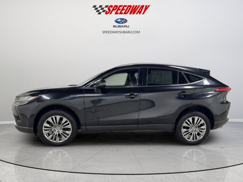 Used 2021 Toyota Venza XLE w/ Softex Package image 6