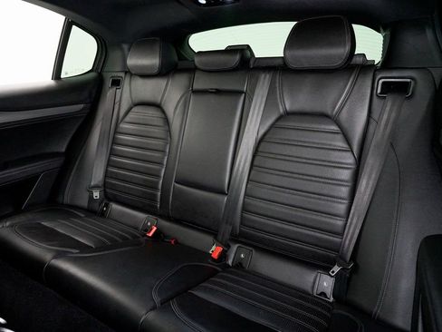 Used 2023 Alfa Romeo Stelvio Veloce image 23