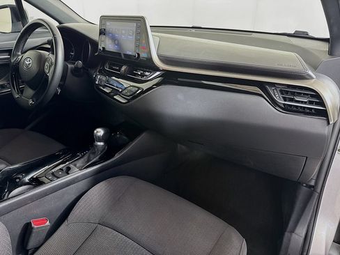 Used 2019 Toyota C-HR XLE FWD image 33