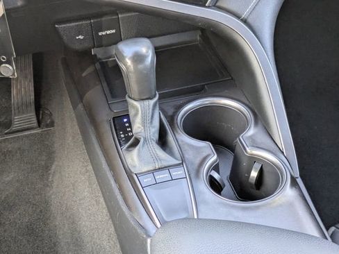 Used 2024 Toyota Camry SE image 14