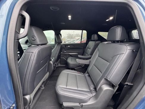 New 2026 Chevrolet Traverse LT w/ LPO, Floor Liner Package image 9