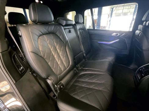 Used 2024 BMW X7 xDrive40i w/ M Sport Package image 17