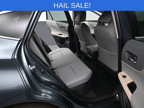 Certified 2024 Toyota Venza XLE image 32