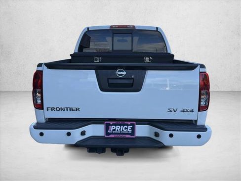 Used 2021 Nissan Frontier SV image 6