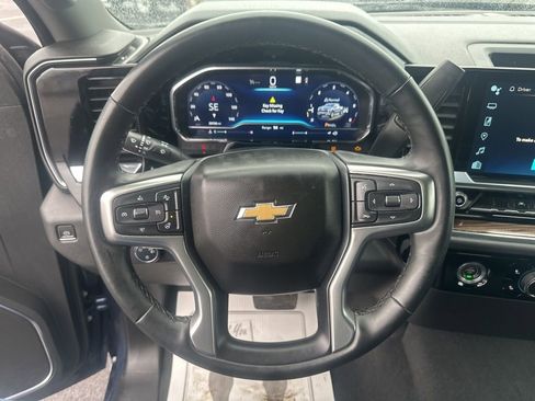 Used 2023 Chevrolet Silverado 1500 LT image 10