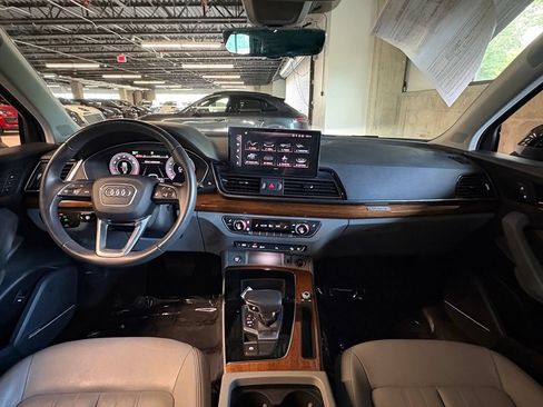 Used 2023 Audi Q5 2.0T Premium Plus w/ Premium Plus Package AWD/4WD image 16