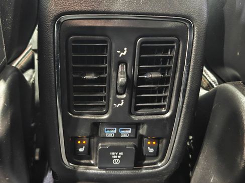 Used 2017 Jeep Grand Cherokee Trailhawk image 24