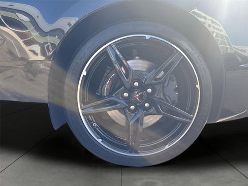 Used 2022 Chevrolet Corvette Stingray Premium Cpe w/ Z51 Performance Package RWD image 12