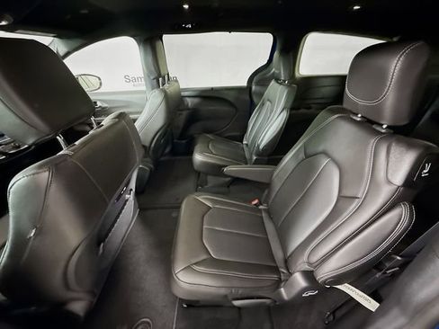 New 2026 Chrysler Pacifica Select image 22