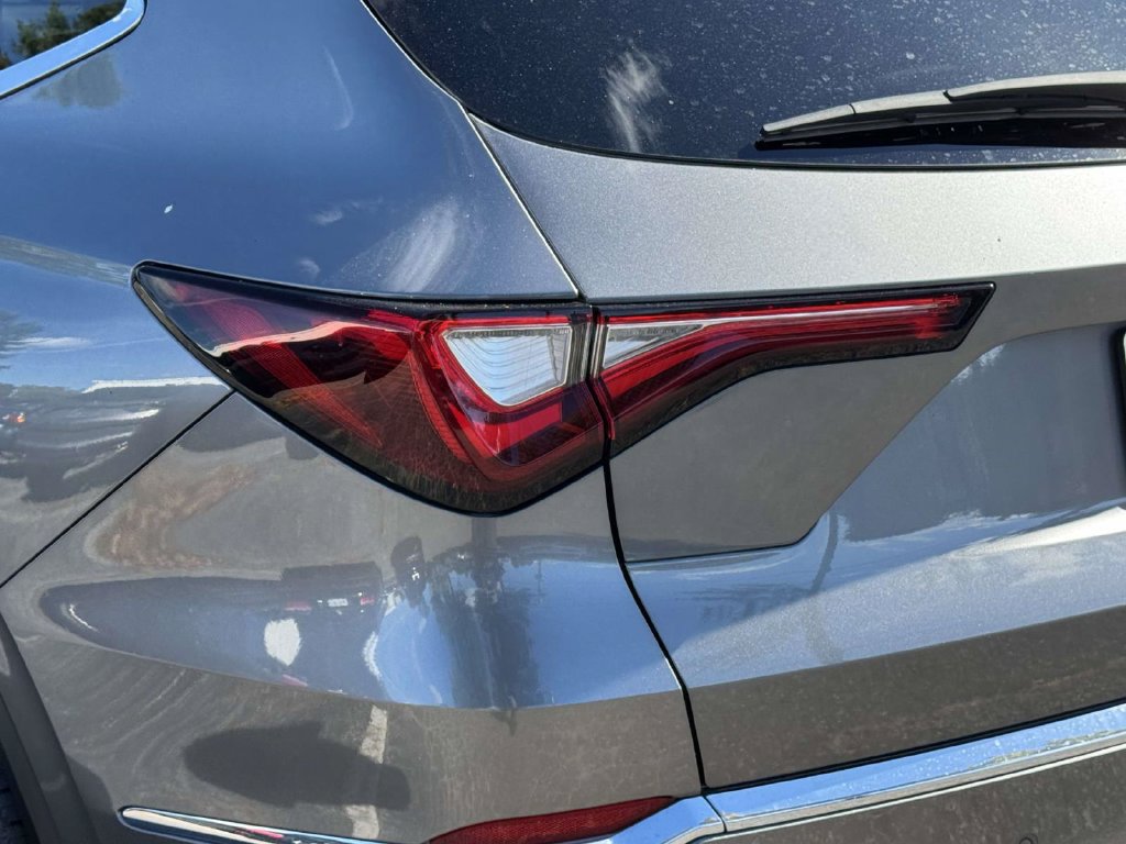 Certified 2024 Acura MDX w/ Technology Package AWD/4WD image 9
