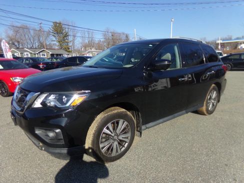 Used 2017 Nissan Pathfinder SL w/ SL Premium Package image 1