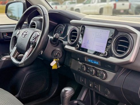 Used 2021 Toyota Tacoma SR5 image 10