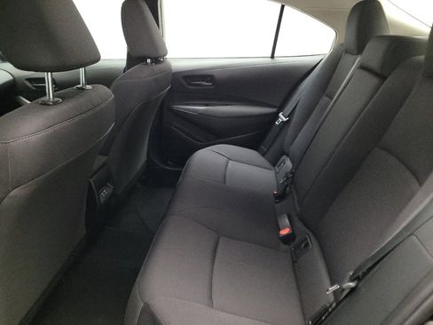 Used 2025 Toyota Corolla LE image 18