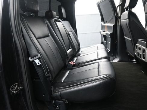 Used 2019 Ford F150 Lariat image 11